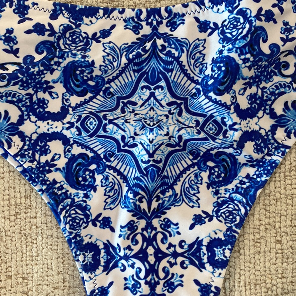 ROMWE Blue Patterned Bikini Bottom - Picture 4 of 4